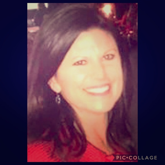 Meet your Posher, Cindy - Picture 1 of 1